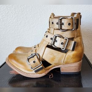 Freebird Grace Boots Banana Size 7